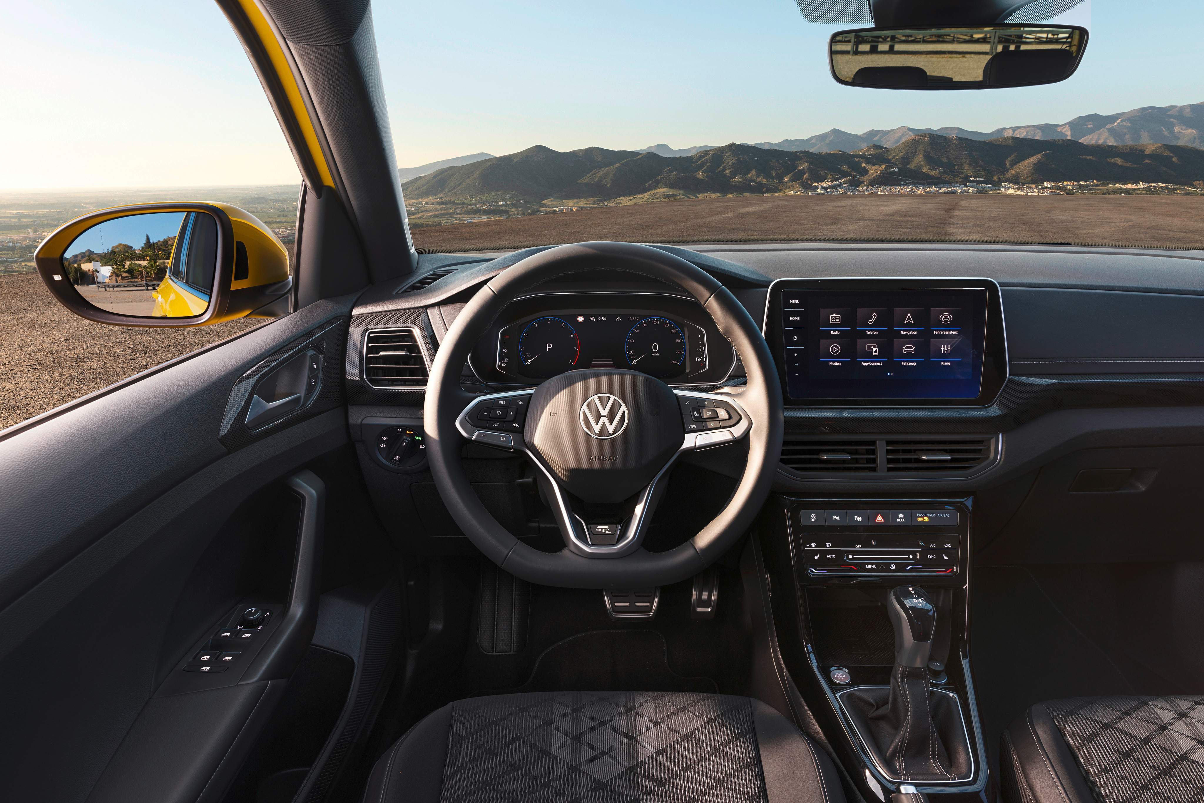 Volkswagen TCross 2024 prezzo foto ordini restyling